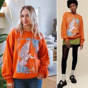Daydreamer Fleetwood Mac Dove BF Crew Pullover, Tangerine, size XS NWT